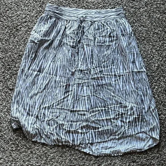 Kavu White Grey Striped Small Flowy Mini Skirt, Festival Boho Skirt - Picture 1 of 5